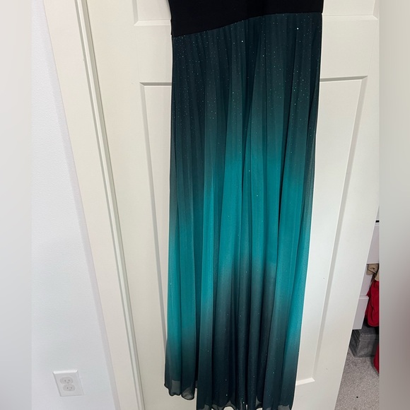 Betsy and Adam ombre pleated glitter-skirt gown - Picture 8 of 11